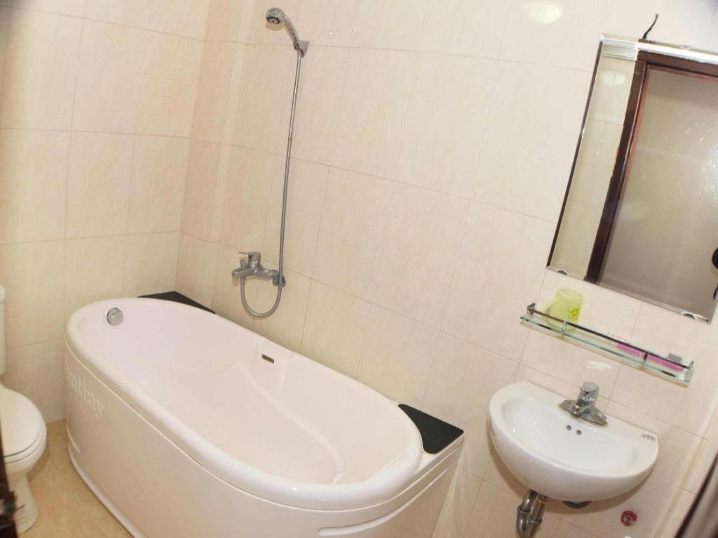 Kangaroo Hostel Ханой Экстерьер фото